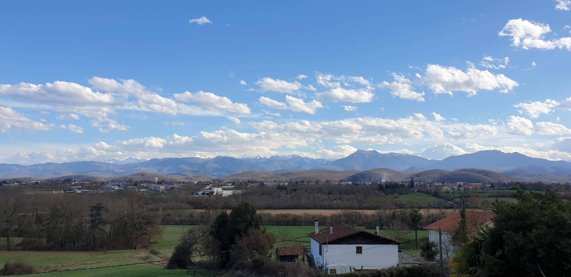 Pyrenees Vue Gite - Vues Fantastique, Parking Gratuit Sur Place & Piscine Saint Gaudens Exteriér fotografie